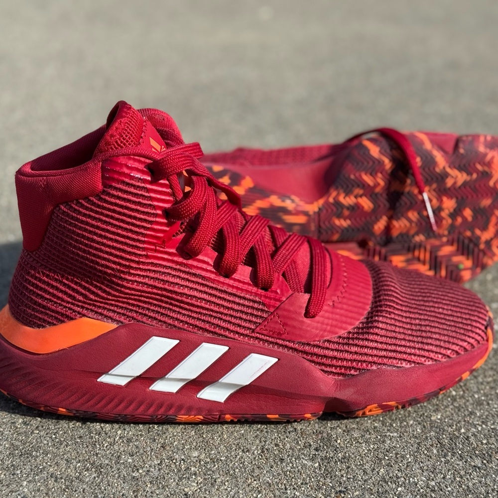 Adidas Men’s size 8.5 Pro Bounce Shoes 2019 Basketball High Top Sneakers EE3898